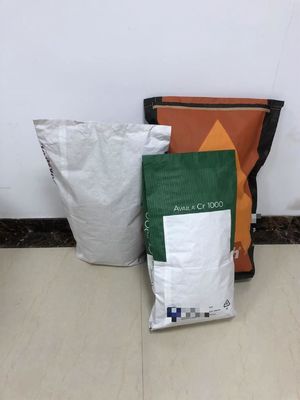 Accepteer aangepaste 25kg knijpbodem papieren zakken met aangepast ontwerp